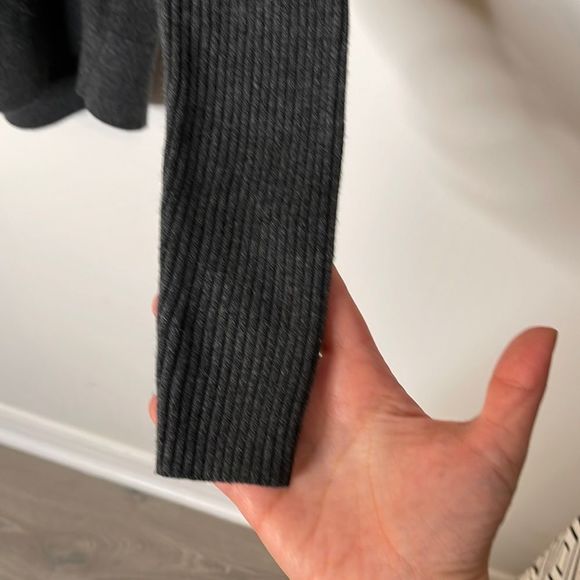 LOFT grey knit sweater - Picture 4 of 9